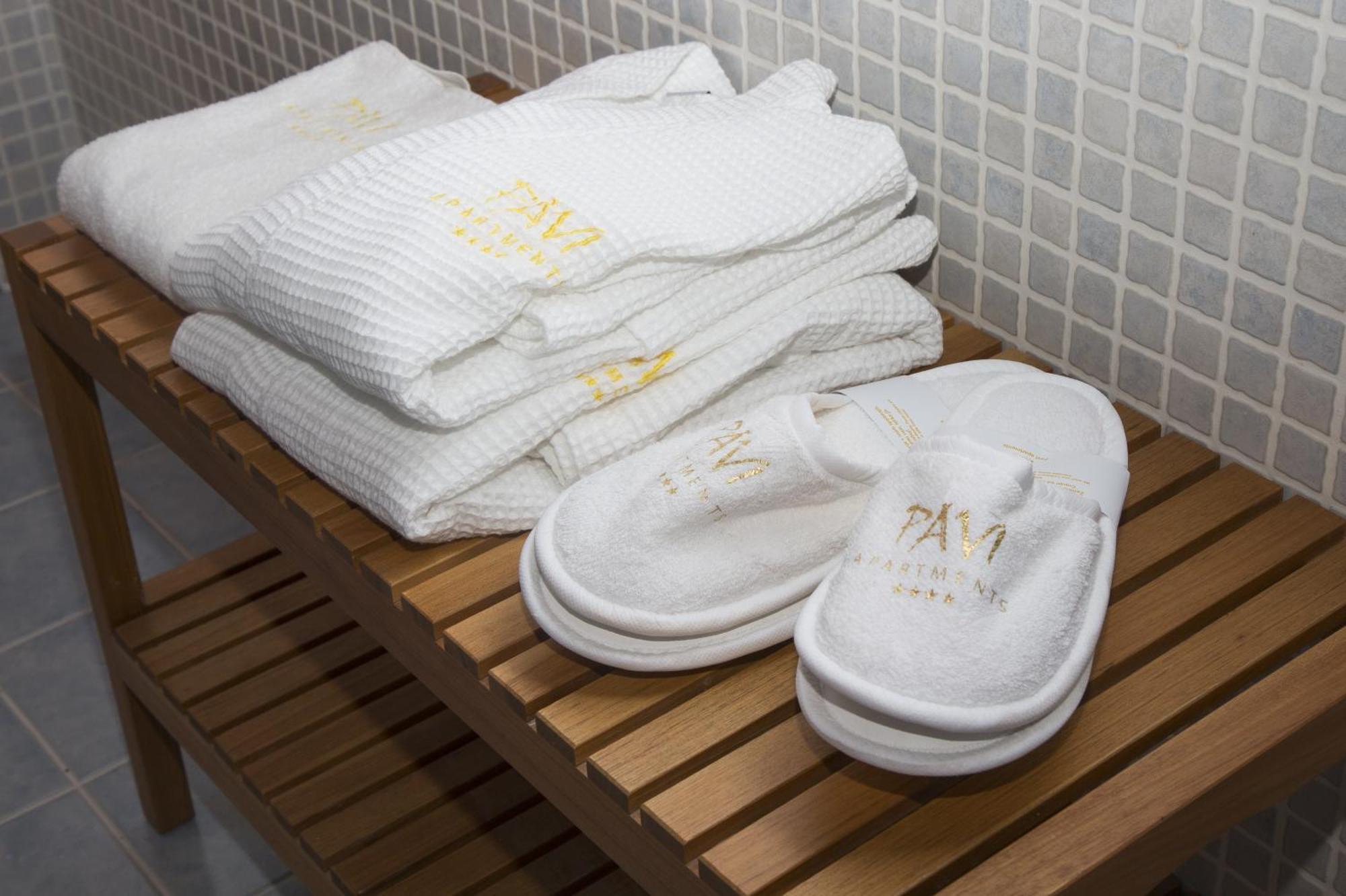 Pavi Apts Ljubljana - Private Rooftop Swimming Pool Chambre photo