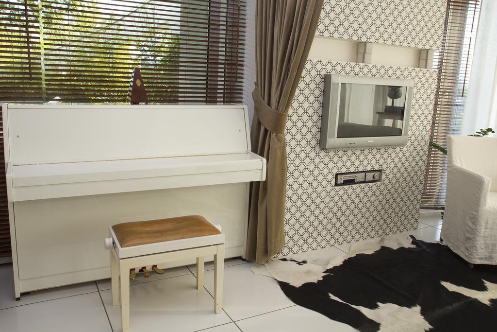 Pavi Apts Ljubljana - Private Rooftop Swimming Pool Chambre photo